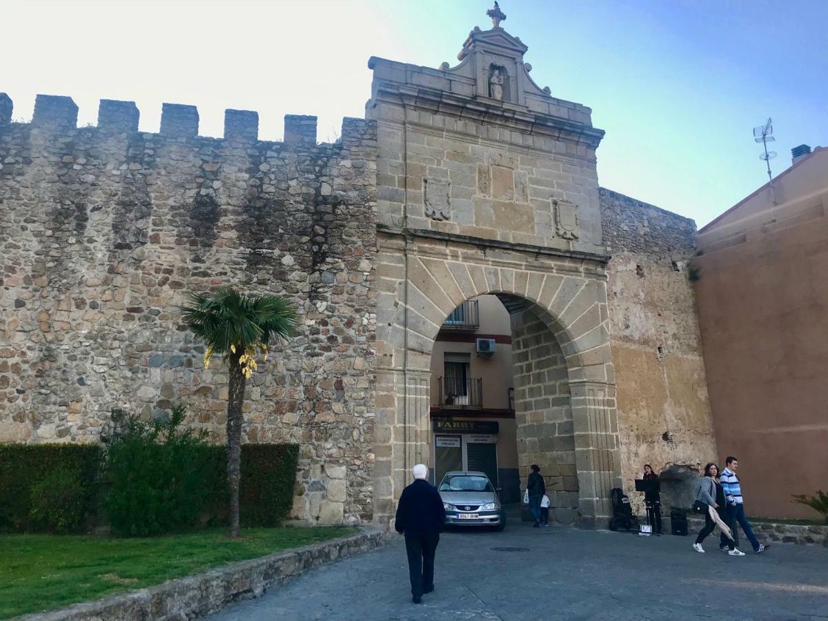 Apartamento Dacosta Plasencia Luaran gambar